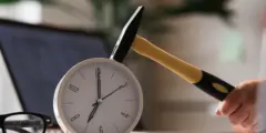 لماذا نخاف من يوم الأحد؟ تحليل نفسي عميق 2025